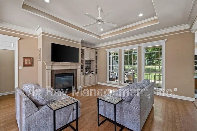Building Photo - 9791 Aspen Cir