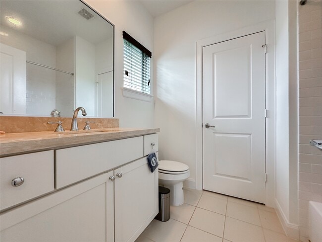 Building Photo - 2 Hermann Park Ct