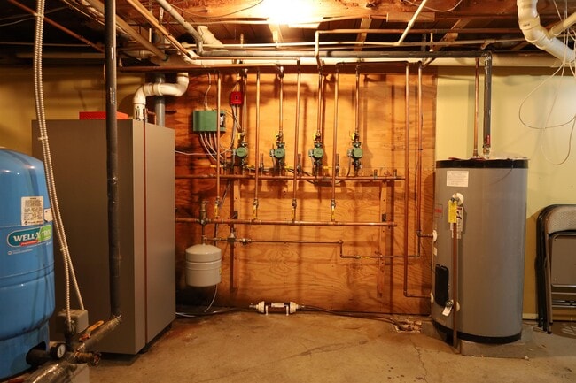 Building Photo - 2613 NH-25A