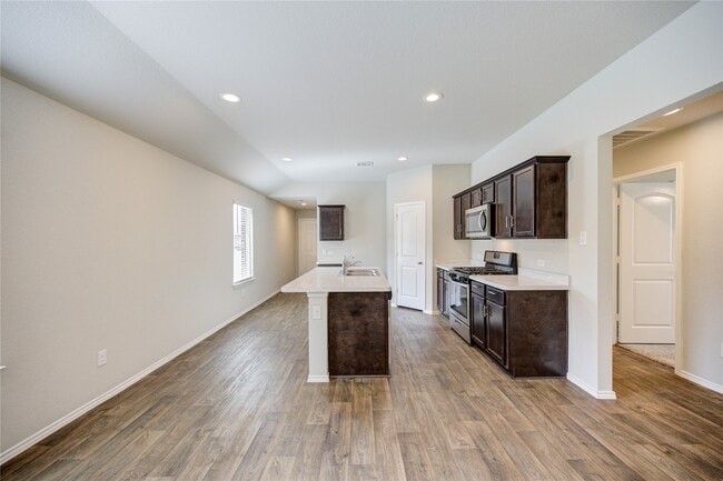 Building Photo - 16937 Rich Pines Dr