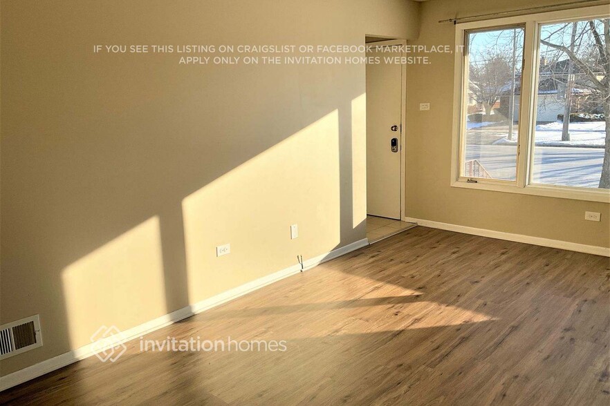 Building Photo - 16500 84th Ave