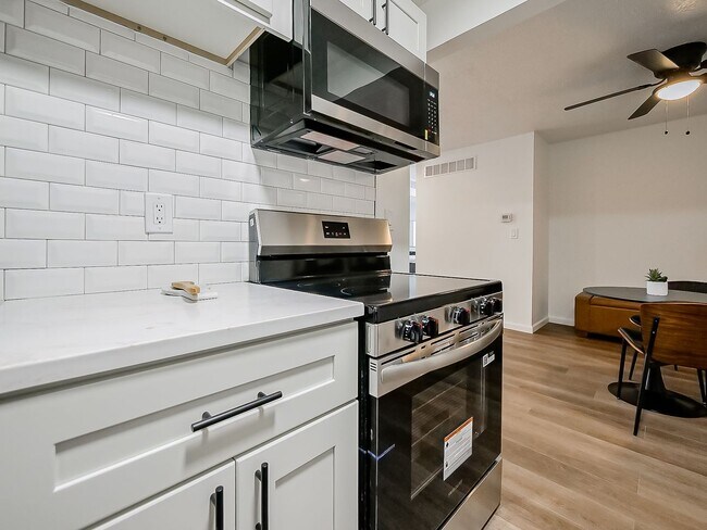 Building Photo - All New Luxury Living In Plymouth