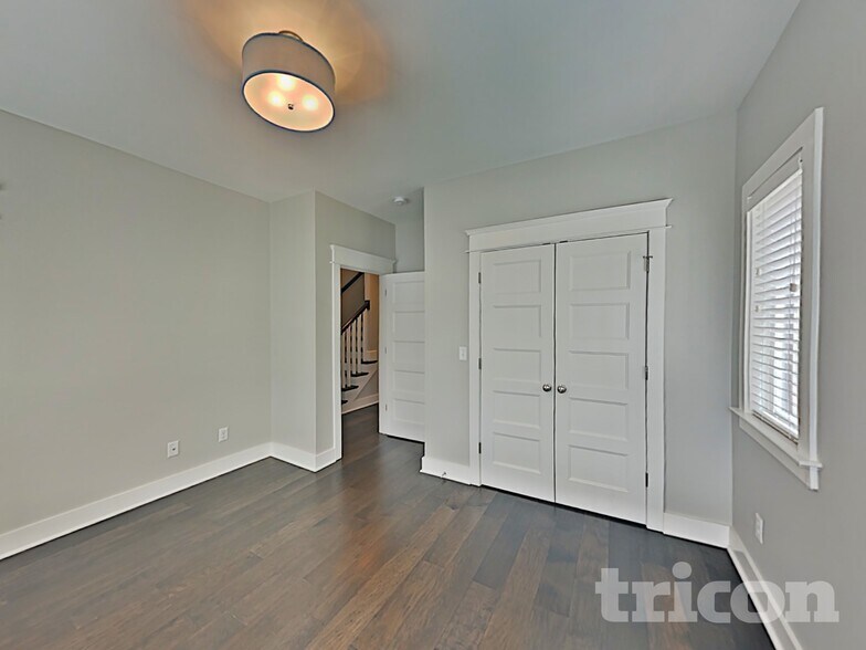 Building Photo - 1244 Hillwood Private Cove