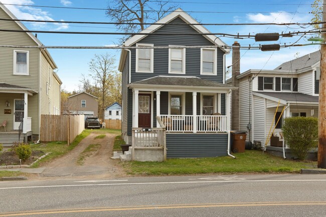 Primary Photo - 194 Hurley Ave