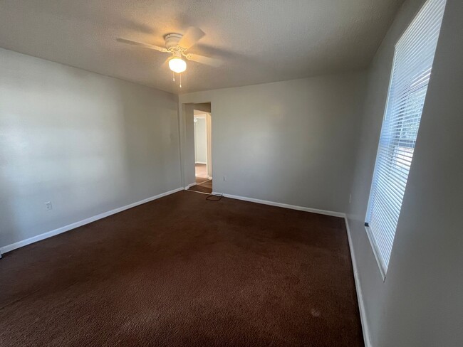 Building Photo - 4301 Worth St