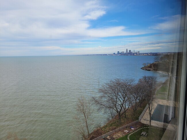 Downtown View - 11850 Edgewater Dr