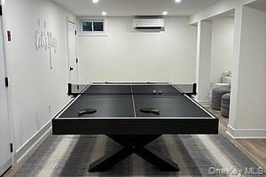 Building Photo - 4 Carriage Ln