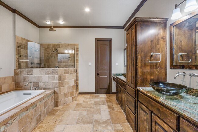 Building Photo - 3744 W Biddison St