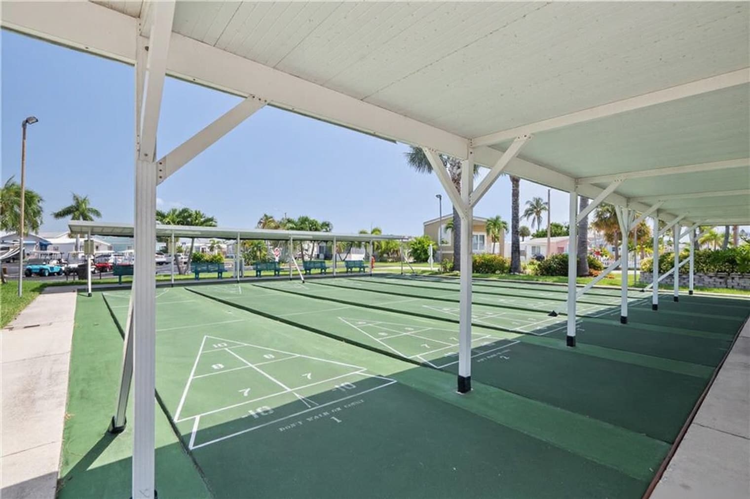Building Photo - 447 Nettles Blvd