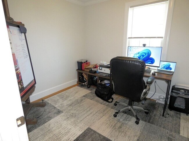 Building Photo - 17 Bonwood St