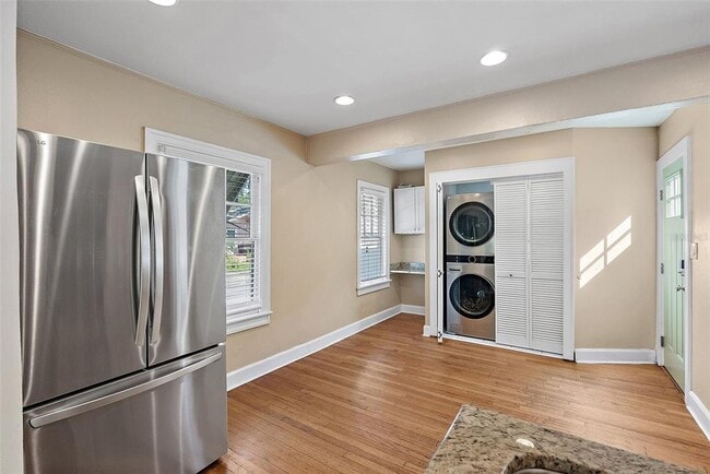 Building Photo - 769 Kirkwood Terrace N