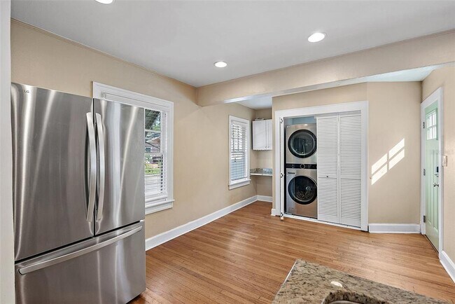 Building Photo - 769 Kirkwood Terrace N