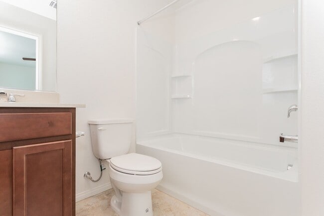 Building Photo - Fairly New Gorgeous SMART House!