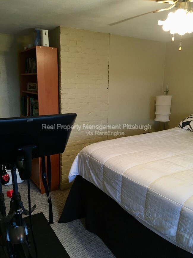 Building Photo - 606 S Mathilda St