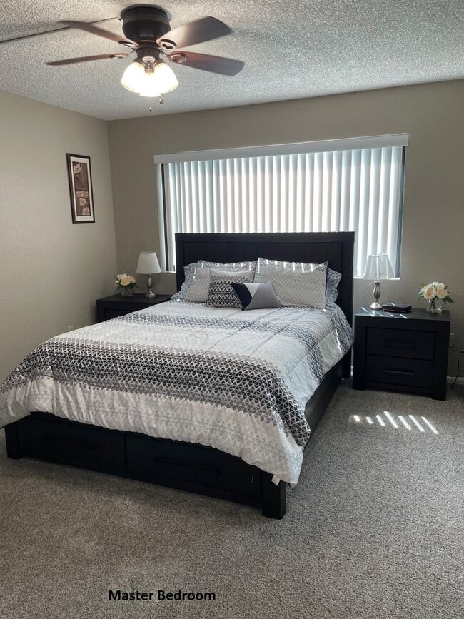 Building Photo - Furnished, ground floor unit! Move in ready.
