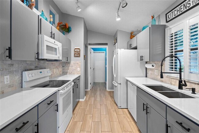 Building Photo - 541 Heather Glen Dr