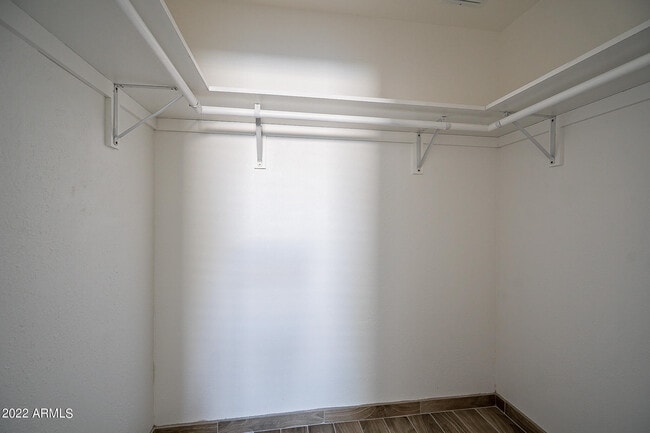 Building Photo - 37 E El Parque Dr