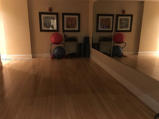 Building Photo - 1830 Radius Dr