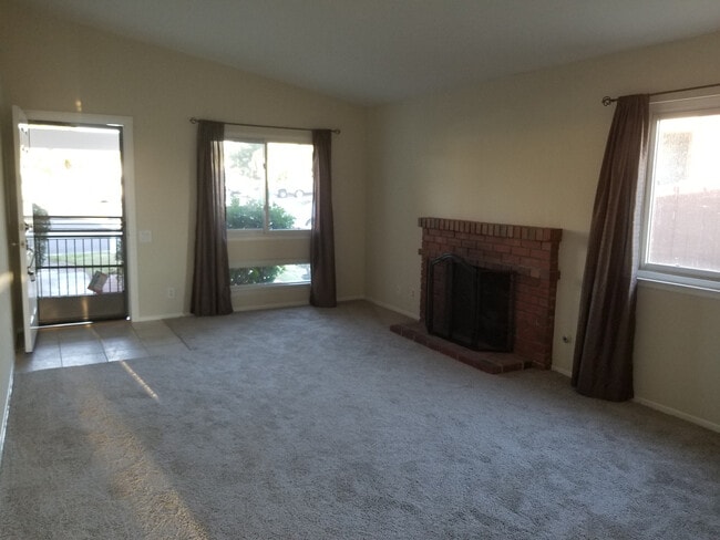 Building Photo - Home with View! 3 Bedroom 1.5 Bath Home,