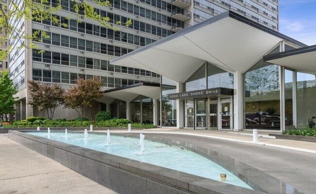 Building Photo - 3550 N Lake Shore Dr