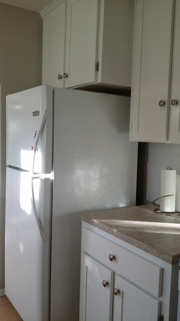 Building Photo - Occupied, do not disturb tenants. Barge-Chestnut Historic District Craftsman 2br 2ba home, with a...