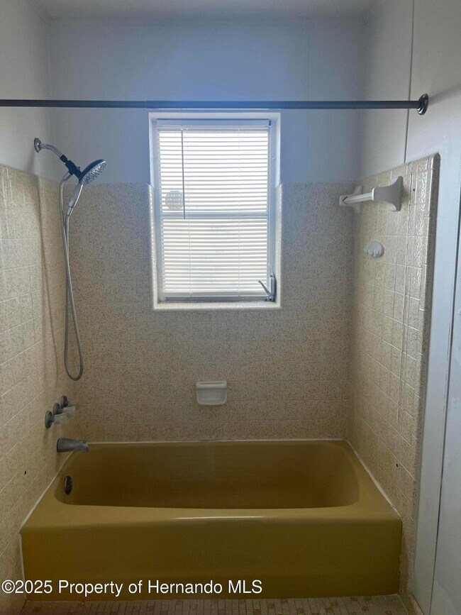 Building Photo - 7322 Pinehurst Dr