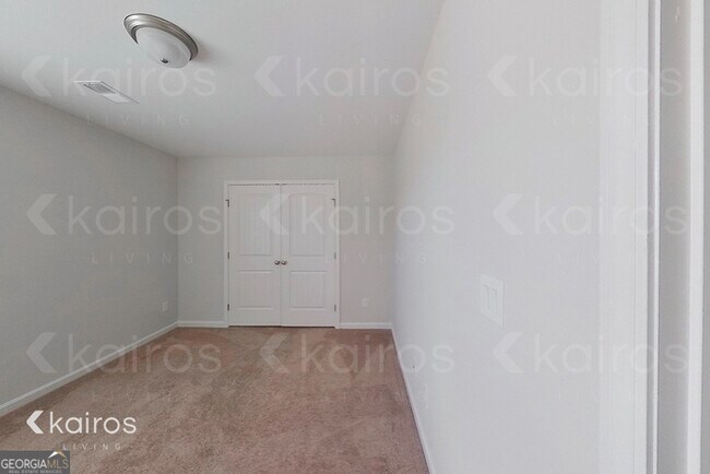 Building Photo - 18 Duluth Dr