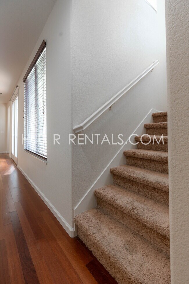 Building Photo - Bethany Village Mountain House Move-In Ready 3-Bed, 2.5-Bath