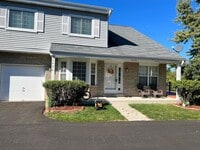 Building Photo - 3496 Willowview Ct