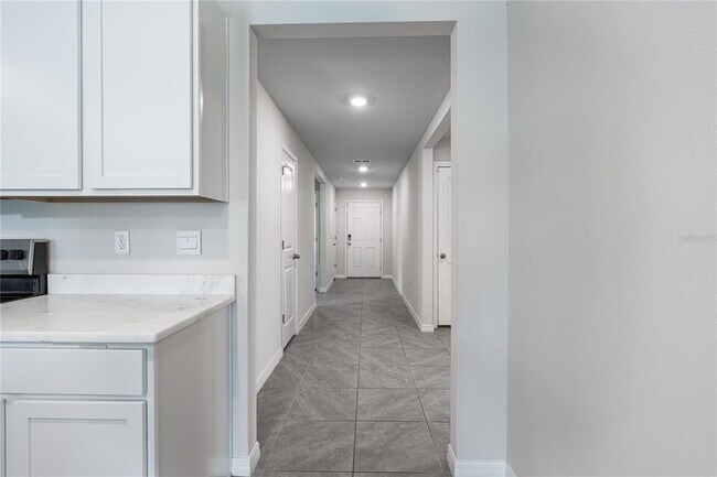 Building Photo - 12277 Mountain Is Trl