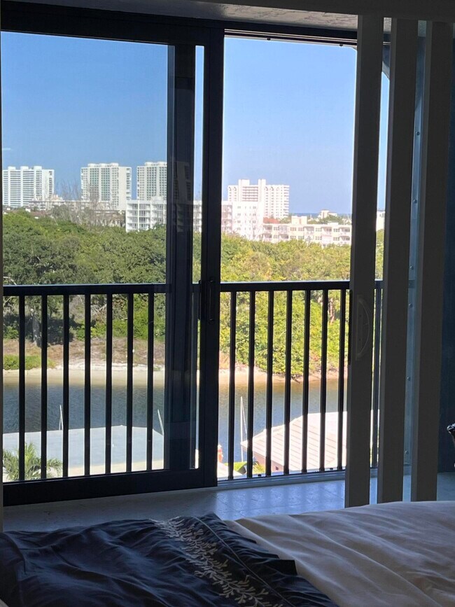 Building Photo - 1629 Riverview Rd