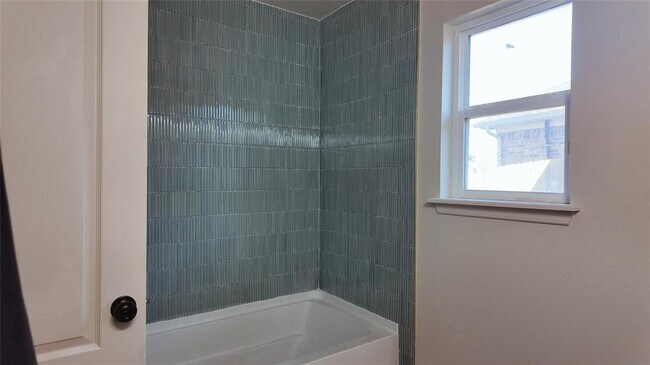 Building Photo - 3209 Grant Rd