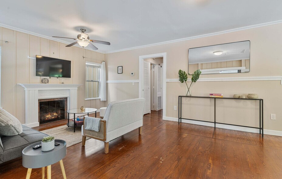 Building Photo - 3638 St Gaudens Rd