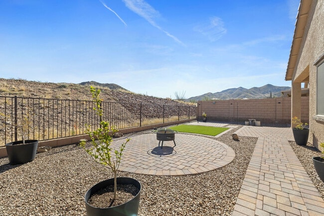 Building Photo - 17617 S Ridgerunner Dr