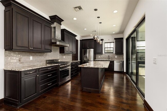 Building Photo - 3122 W Oakellar Ave