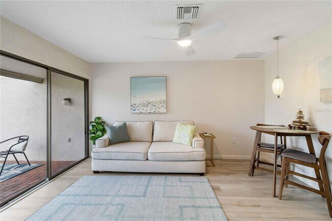 Building Photo - 3505 Longmeadow