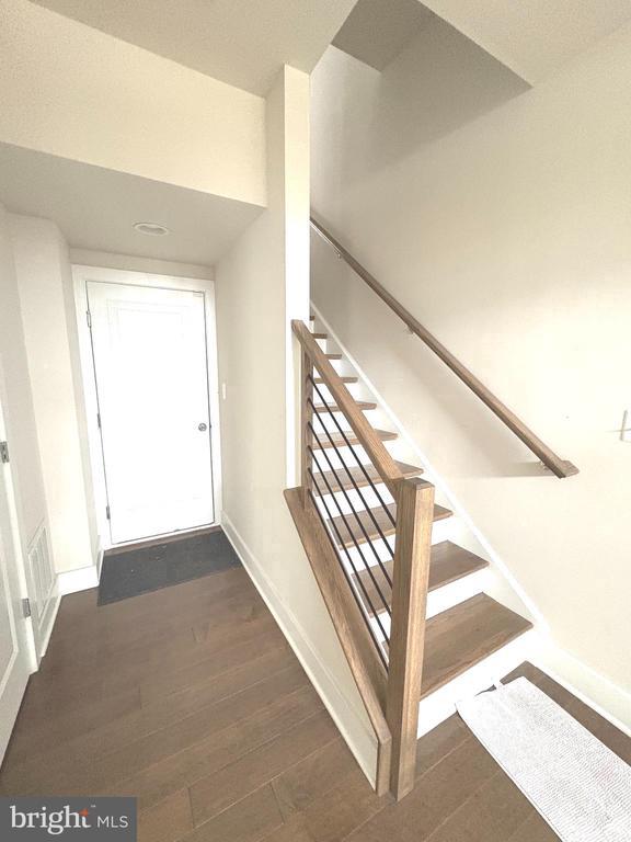 Building Photo - 5266 Ridgeview Retreat Dr