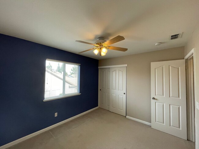 Building Photo - Upstairs Bonus Room, Attached 3-Car Garage...