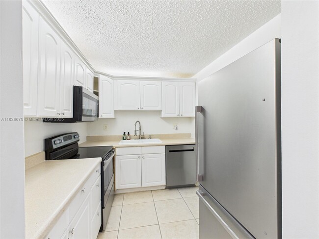 Building Photo - 4113 NW 88th Ave
