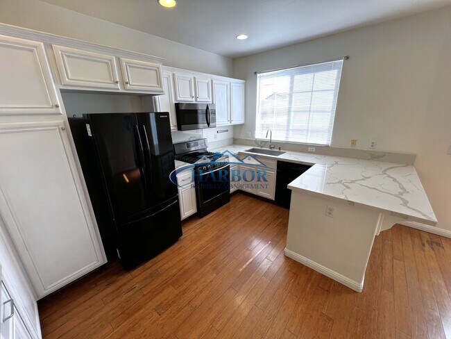 Building Photo - 1322 Harmony Way