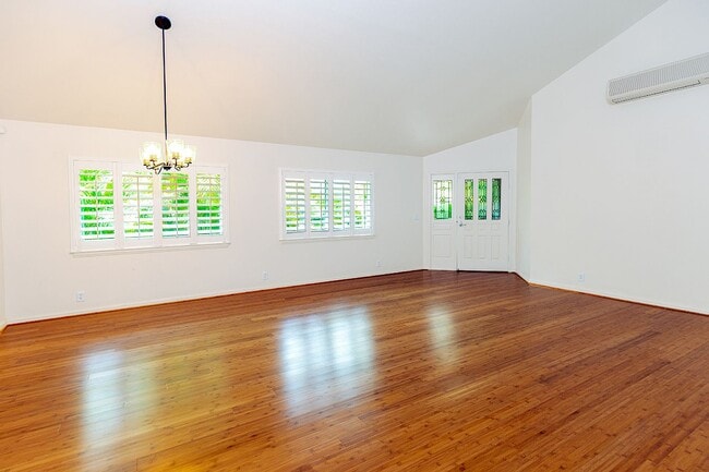 Building Photo - 95-289 Naaualii Pl