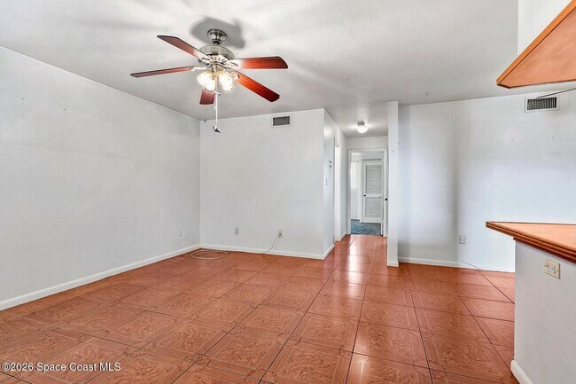 Building Photo - 401 Monroe Ave