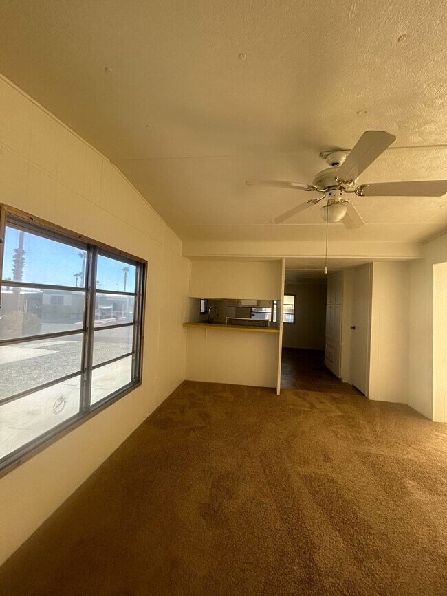 Building Photo - 3601 E Wyoming Ave