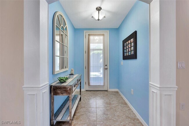 Building Photo - 14940 Edgewater Cir