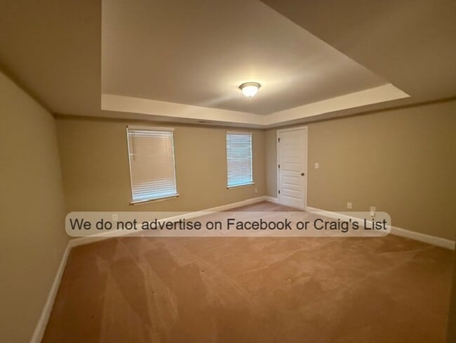 Building Photo - Carolina Lakes- Maplewood Drive