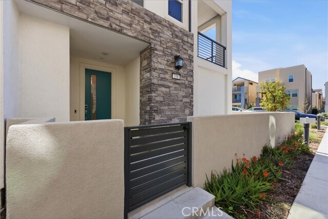 Building Photo - 158 Restore