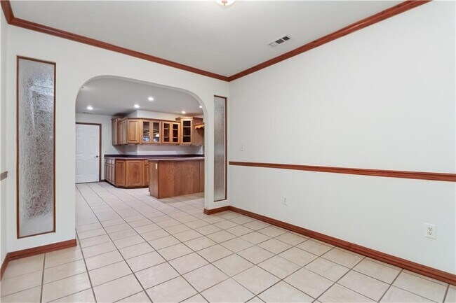 Building Photo - 2915 E Sterling Ct