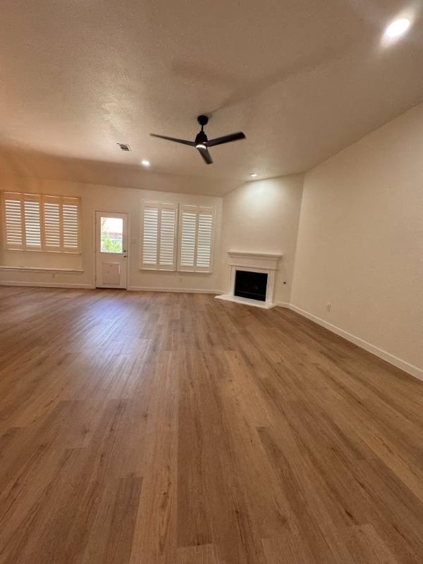 Building Photo - 2105 Lanshire Dr