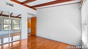 Building Photo - 1049 Ivy Ln
