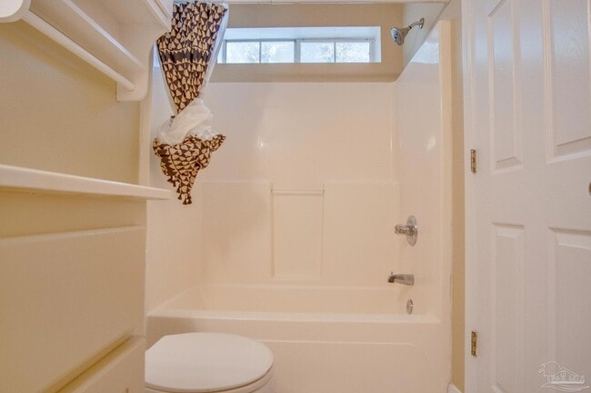 Building Photo - 2741 Bay Club Dr